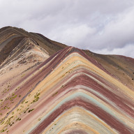 La Rainbow Mountain au Pérou est tout simplement un endroit incroyable et unique !