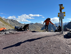 Petite pause au niveau du col de la Ponsonnière