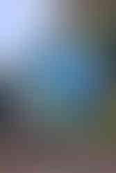 Geoof et Manon devant un graffiti de Jace sur les chemins du GRR1