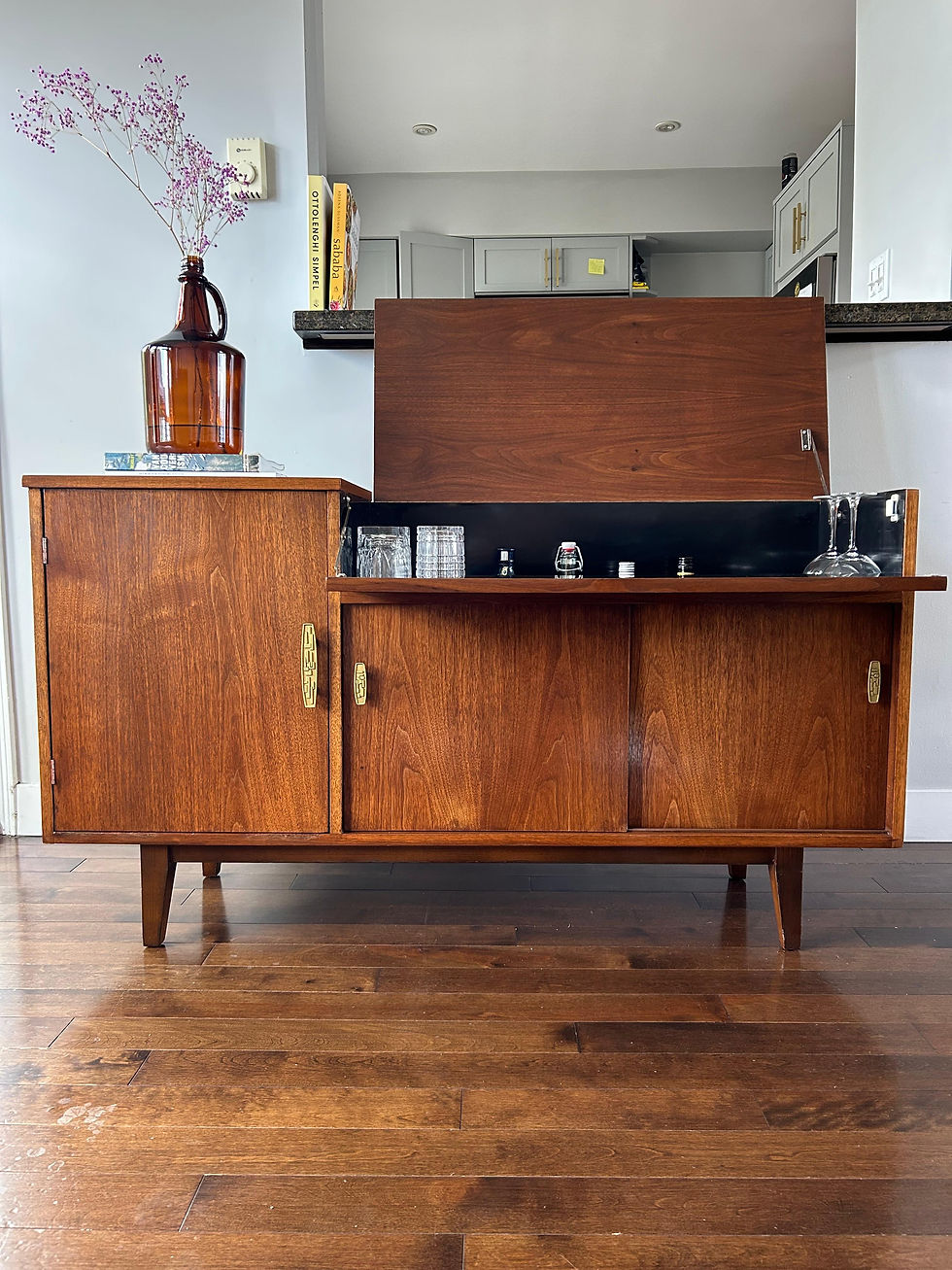 Thumbnail: Vintage Sideboard Bar