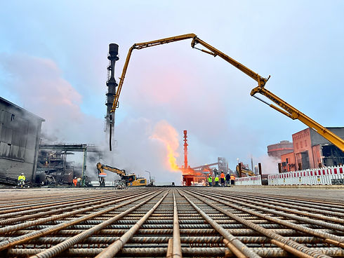 36m Mastpumpe, Putzmeister, Salzgitter Flachstahl GmbH, Kübelabstellplatz, Betoneinbau, Flügelglätten, Einstreuung, Nachbehandlung, Betonieren