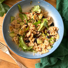 Salade de pâtes, thon et tomates séchées