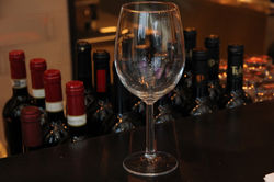 יין ישמח לבב אנוש