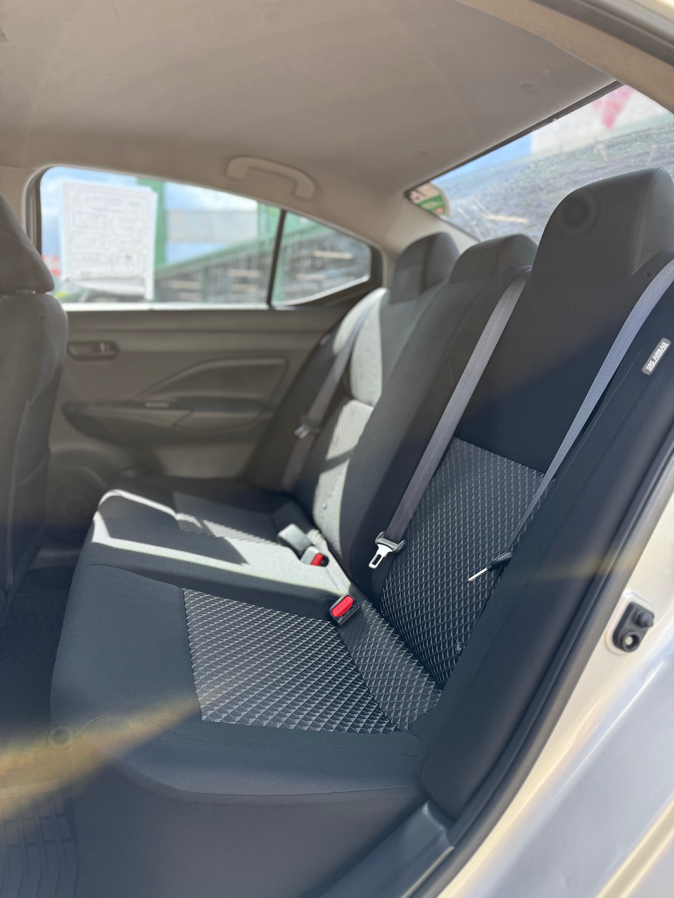 Miniatura: Nissan Versa 2020