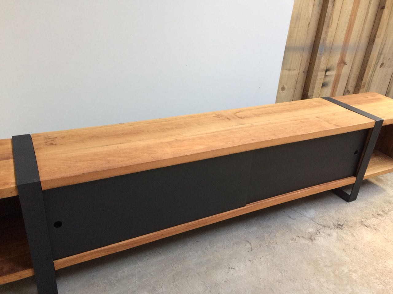 RACK 2442