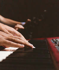 autumn-shae-contemporary-musician.jpg