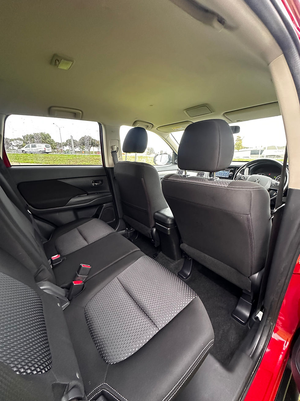 Thumbnail: MITSUBISHI OUTLANDER LS