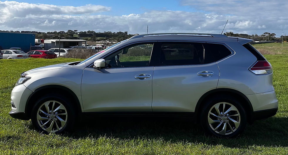 Thumbnail: NISSAN X-TRAIL ST
