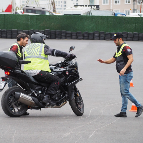 Motosiklet Güvenli Sürüş Kapalı alan Eğitimi