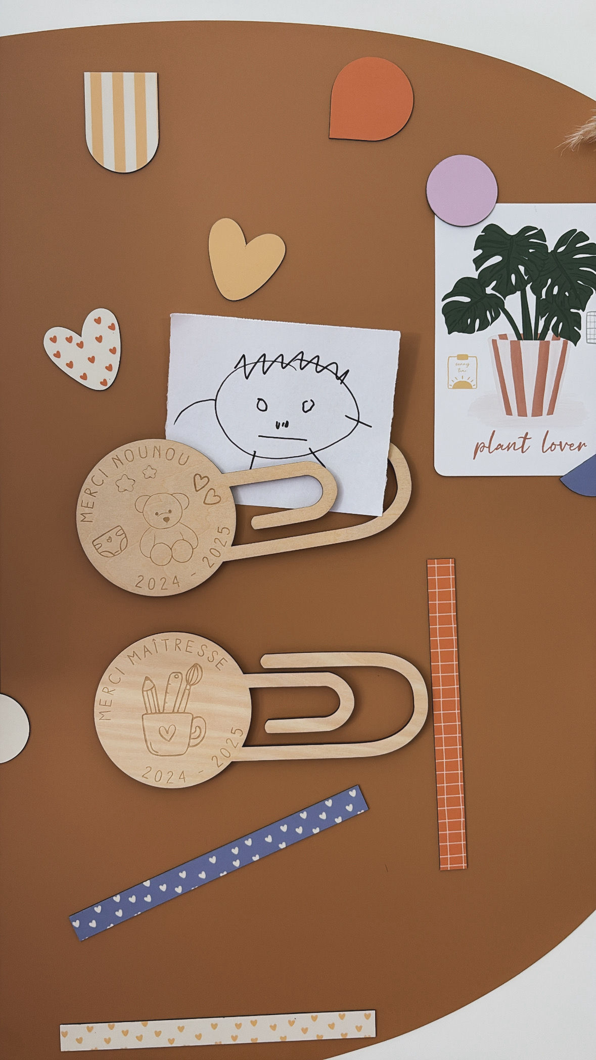 MAGNET EN BOIS FORME TROMBONE