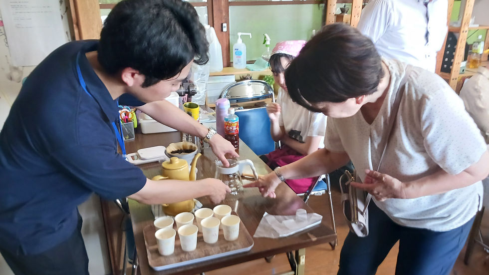 コーヒーの淹れ方の説明中