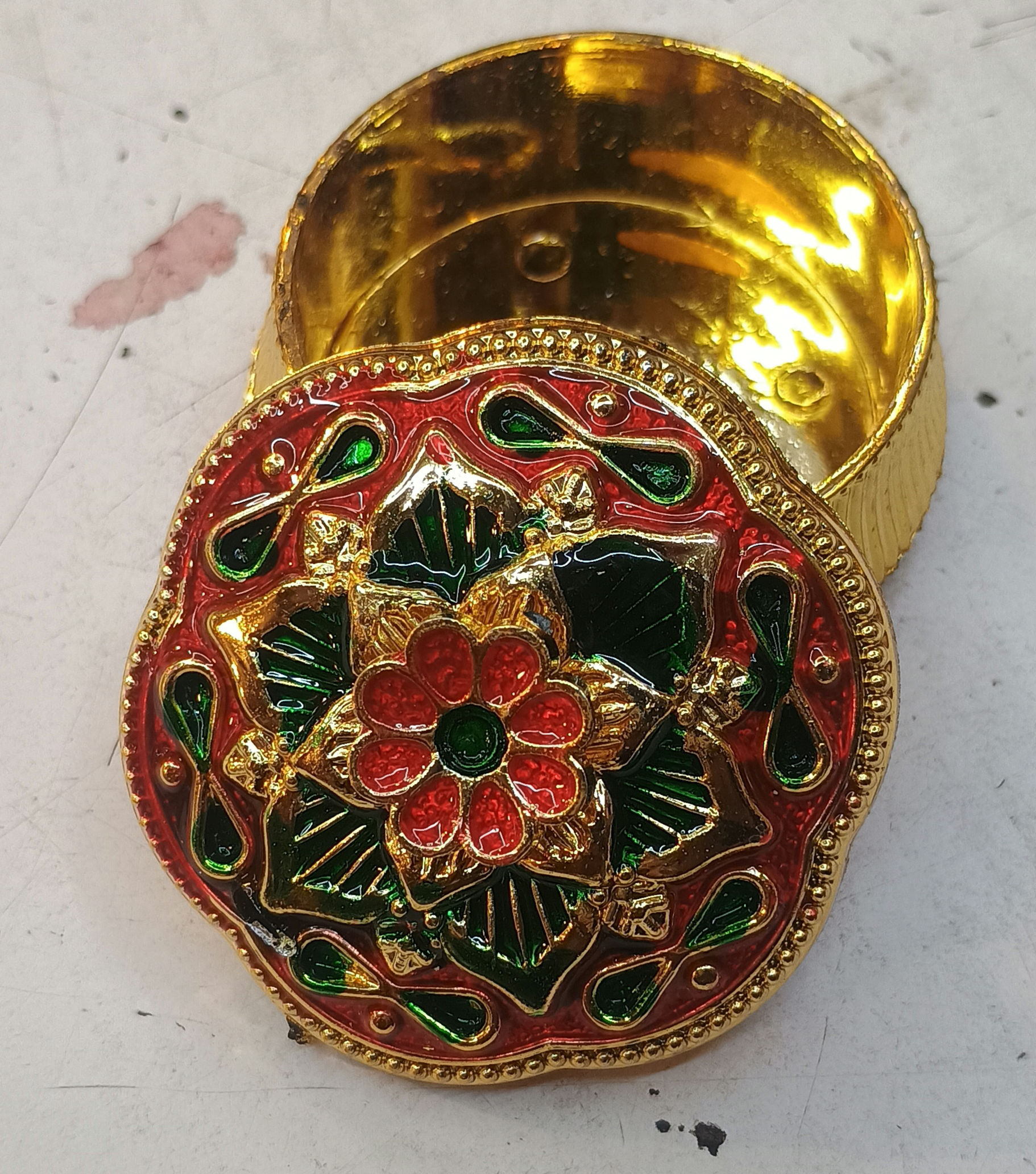 Plastic Sindurdaani for Wedding Purposes