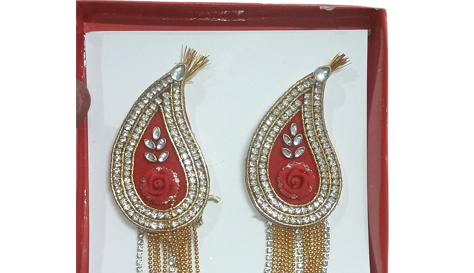  The Marwadi Mode is an essential traditional adornment used during weddi