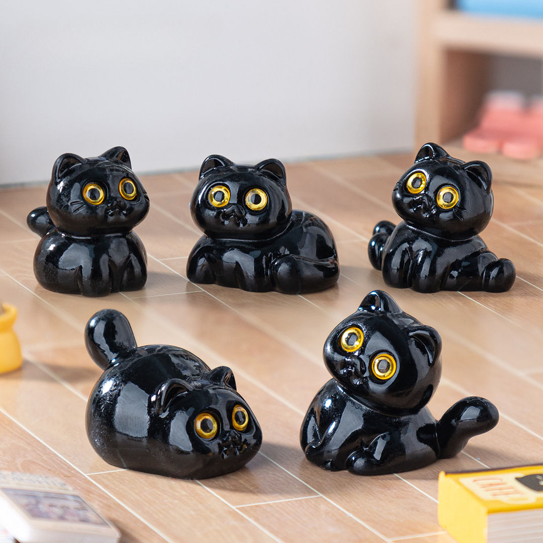 Mini Gatinhos Pretos Decorativos em Resina – Kit com 5 ou 15 Peças