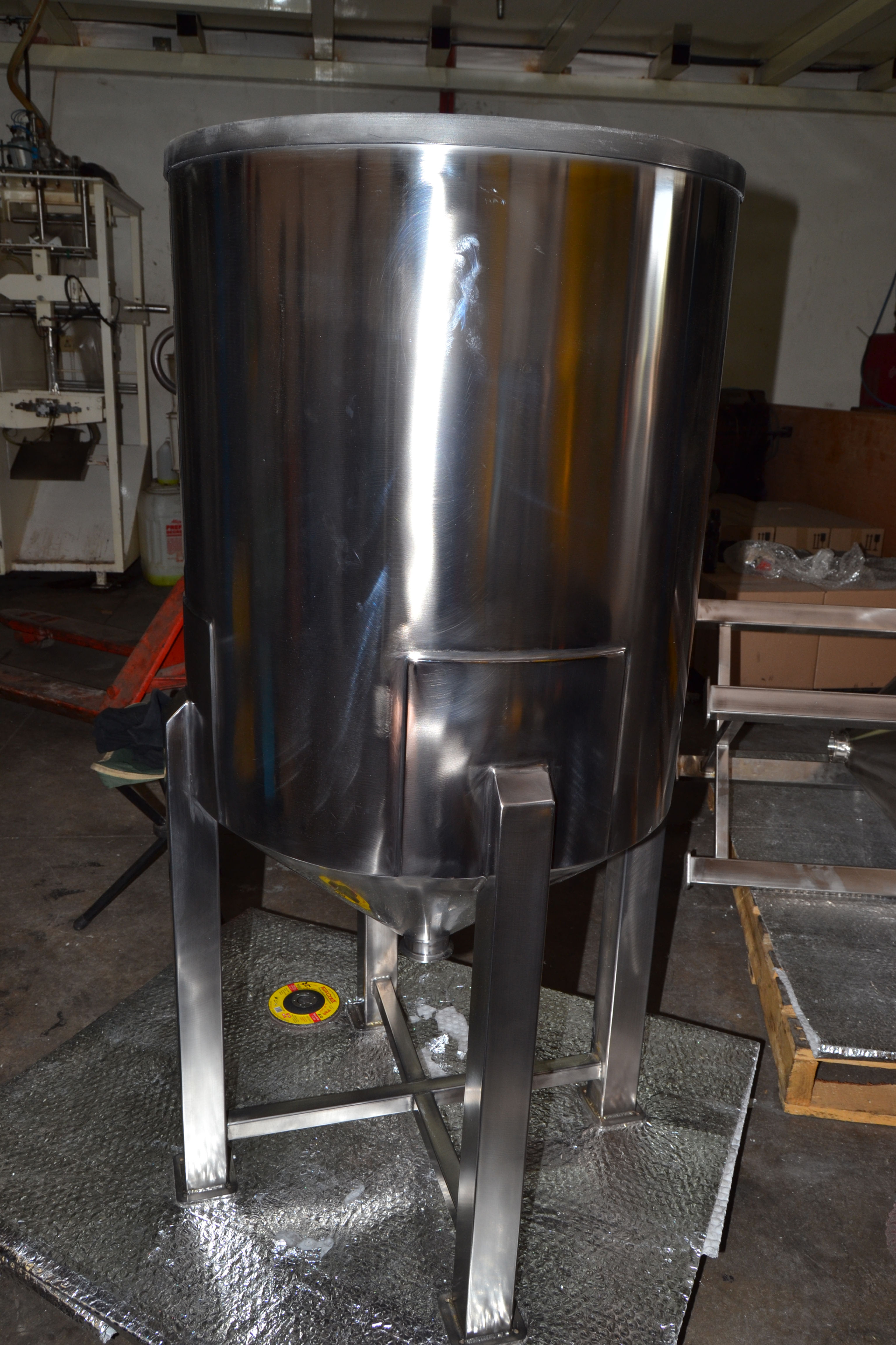 Pharma and dairy grade tanks