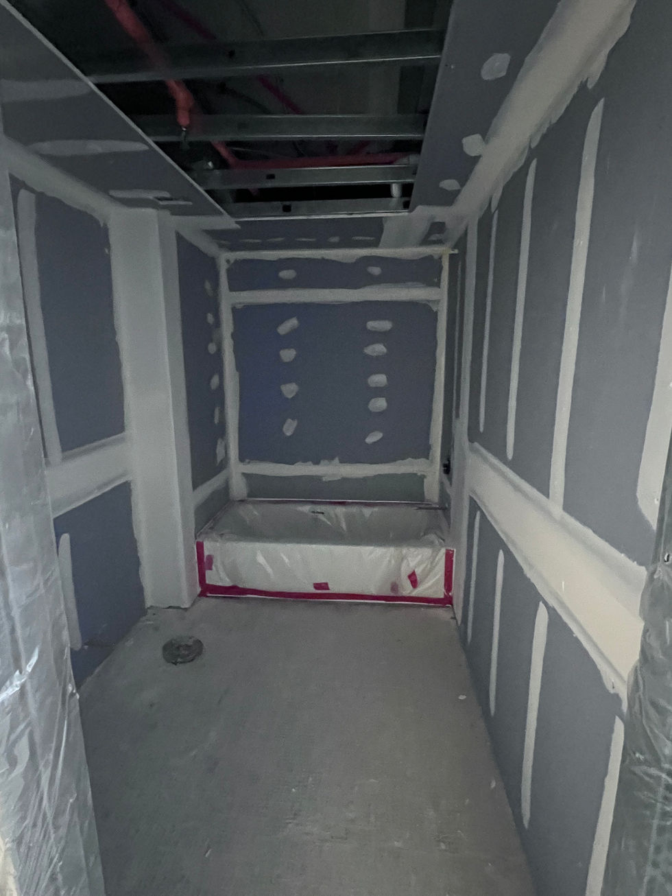 candlewood bathroom 2