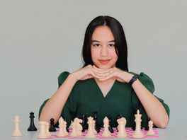 Jovem canedense conquista título de mestre nacional feminina de xadrez aos 13 anos