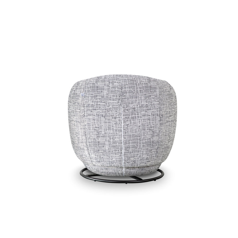 EA2411K Globo – Italian Design ARM CHAIR – close-up – SOISU Italian leather furniture Mumbai