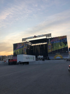 Todo preparado y saliendo del recinto el día antes de la apertura del festival