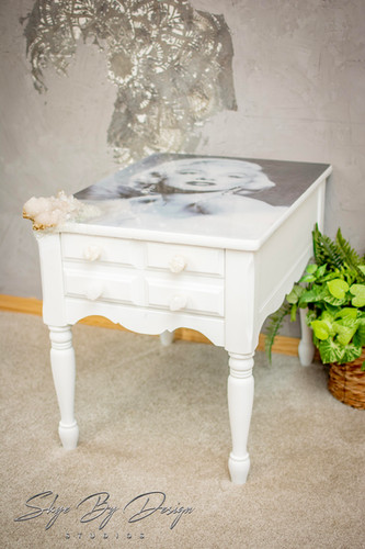 マリリンモンロー　テーブル Marilyn Monroe Crystal Table | skyebydesign
