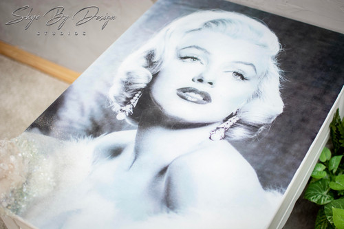 マリリンモンロー　テーブル Marilyn Monroe Crystal Table | skyebydesign