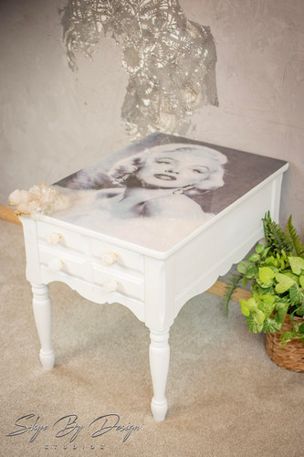 マリリンモンロー テーブル Marilyn Monroe Crystal Table