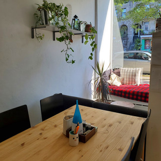 Lider marketing craft table