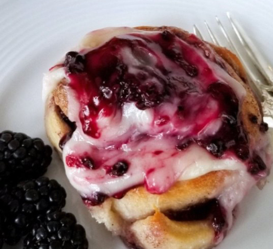 Six Pack of Marionberry Cinnamon Rolls