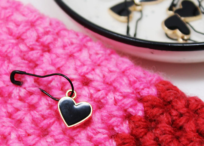 black hearts2_edited_edited.jpg