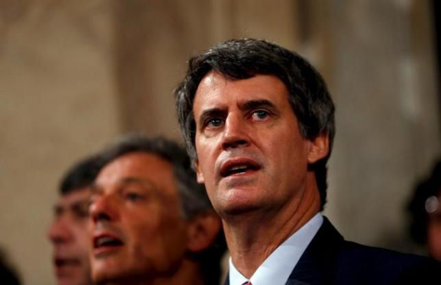 Sturzenegger , president of the central bank