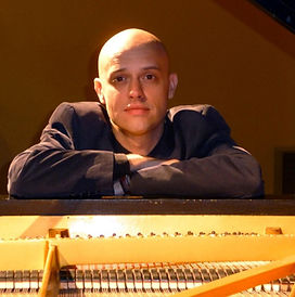 Viv McLean photo 2010.jpg