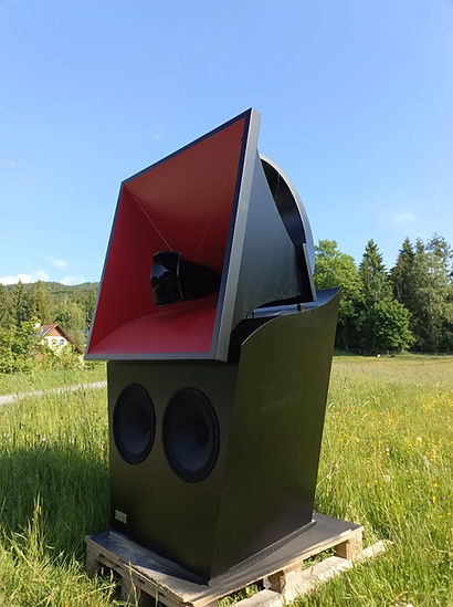 HornSolutions Masterpiece Mini speaker outdoors promotional photo