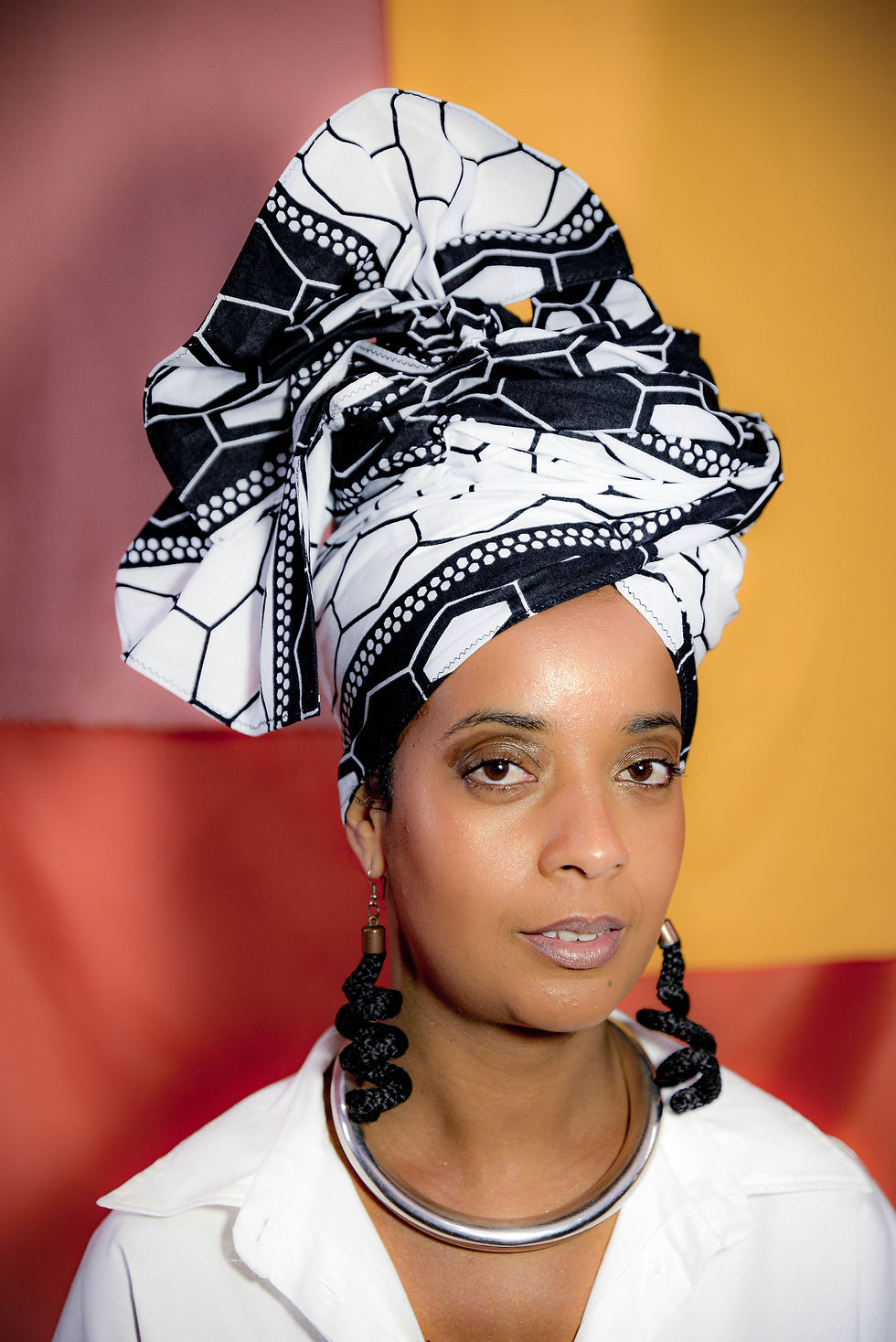 Thumbnail: Bee B&W Head Wrap