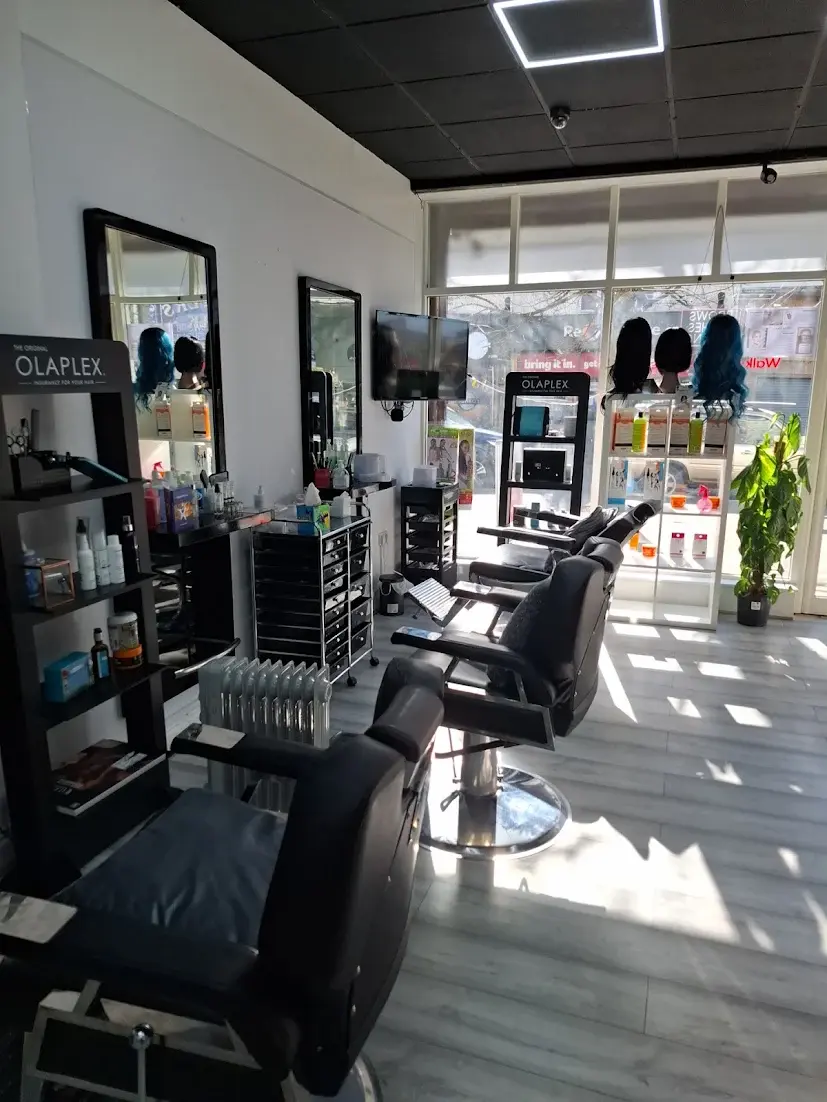 Naz beauty salon pics.webp