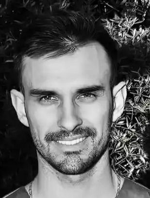 Dr. Yoann VIALA .jpg