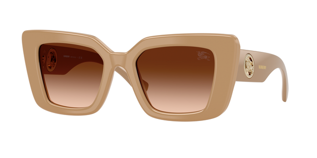 Burberry via Sunglass Hut (preço sob consulta)