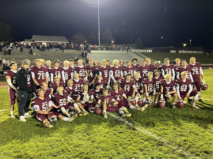 Raiders secure district title with 28-0 win over Grand Rapids Christian