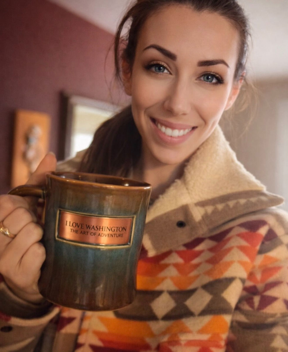 Stephanie, artist and owner of I Love Washington, creator of hand-drawn travel and destination artwork