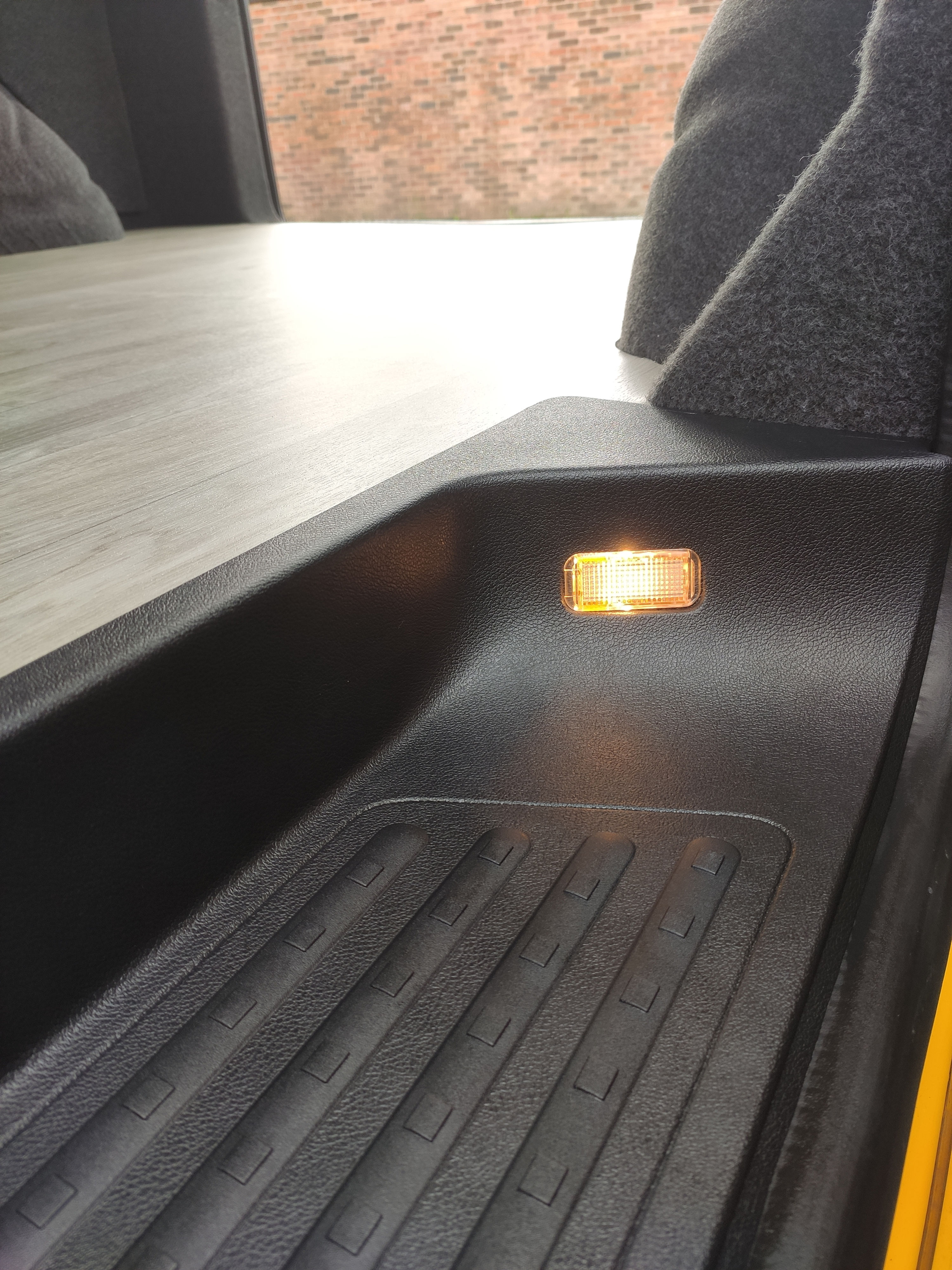 VW T5 T6 RAISED DEEP SIDE STEP WITH LIGHT