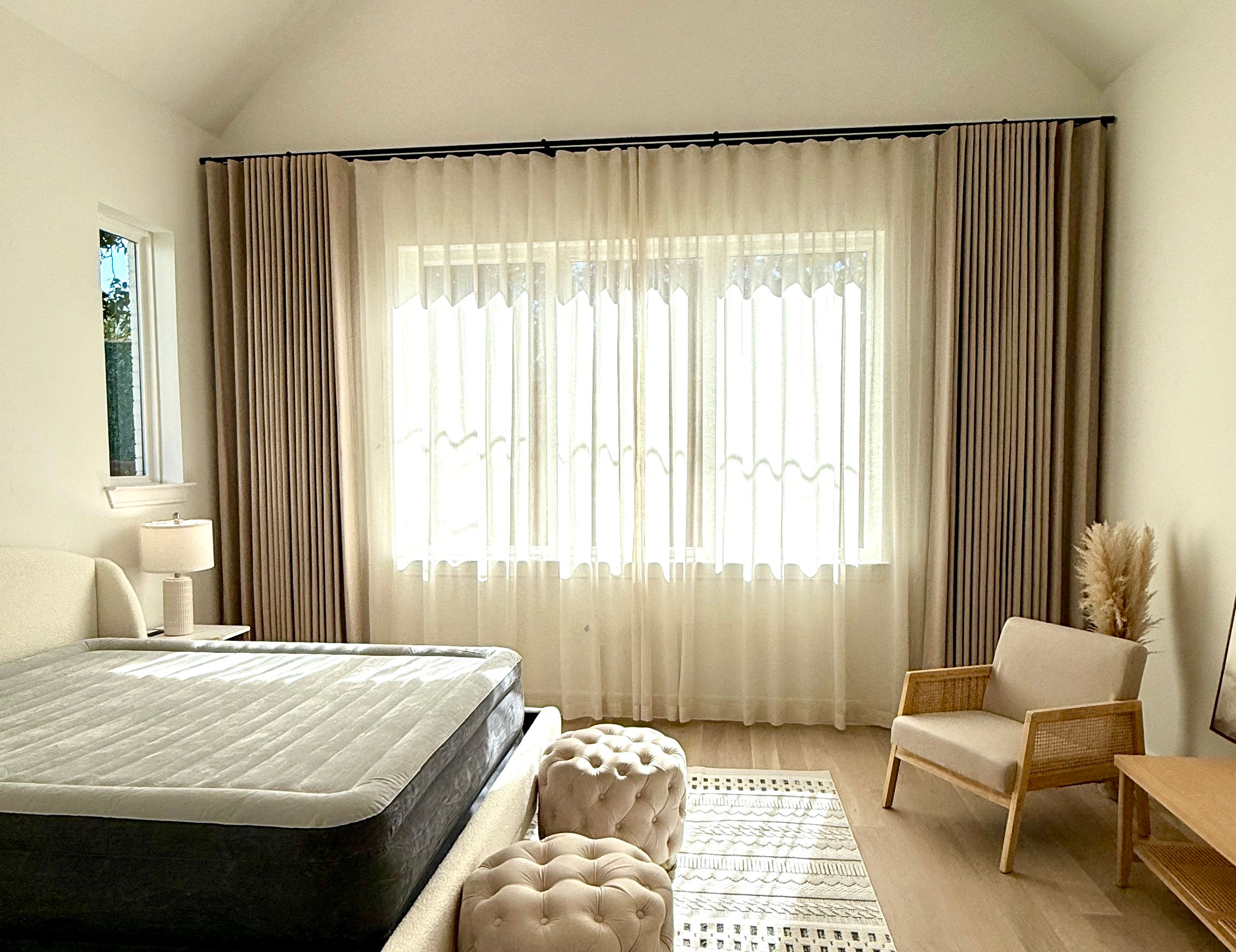 2 layer sheer and Drapes,2 panels sheer,2 panels drape,black wall track.