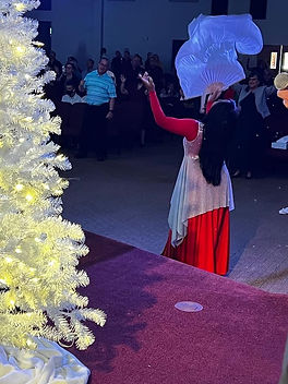 Lisa Pagan danzando