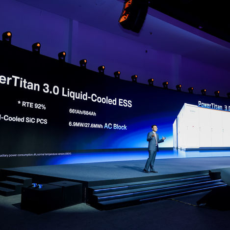 Illuminating the Future of Energy: Sungrow Debuts Two PV&ESS Next-Generation Solutions in Dubai