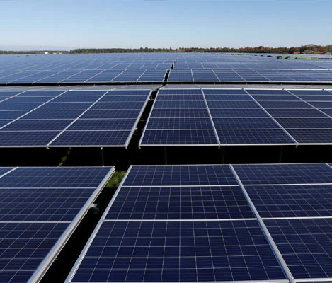 Pakistan's Solar Revolution: How the Middle Class Is Being Left Behind