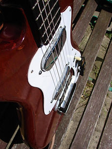 Broadway Plectric 1922 guitar