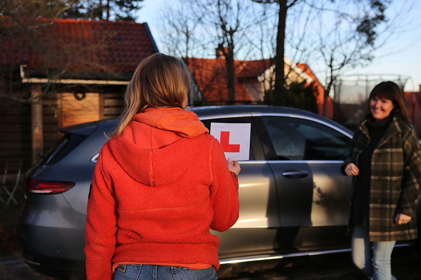 Øvelseskjøring med L på bilen