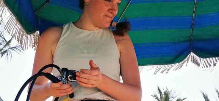 Regulator in hand