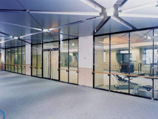 סוגי הזכוכיות והתאמתן לצרכים שונים.