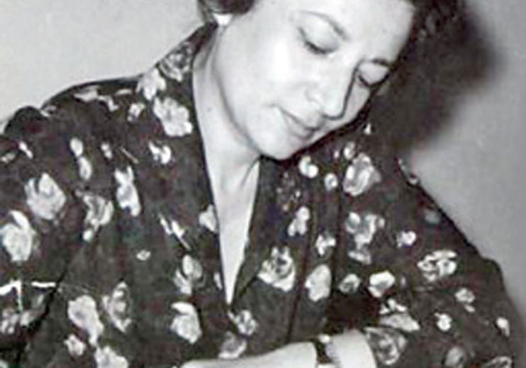 Nezihe Araz