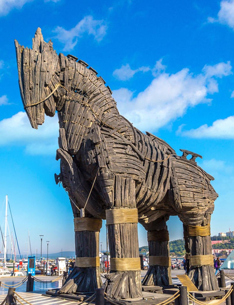 Homeros'un destanında adı geçen Troya'nın nerde olduğu uzun süre merak edilmişti. Eski Yunanca’da Troya (Troia), İlion ismiyle geçen antik şehir Türkçede Truva adıyla anılmaktadır. Truva, dünyadaki en ünlü arkeolojik kentlerden birisidir. Helenistik dönemde İlion olarak adı geçen efsanevi yerleşim Çanakkale Biga yarımadası, Hisarlık mevkinde ,1870’lerde Alman arkeolog Heinrich Schliemann tarafından bulundu ve efsanenin gerçek olduğu kanıtlandı. İçindeki çok değerli Truva Hazinesi gizlice yurt dışına kaçırıldı.