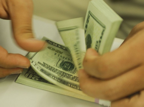 Dólar cai para R$ 5,14 em dia de anúncio da equipe de transição